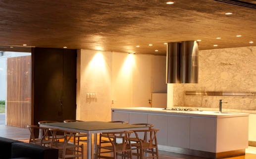 巳时出生的女孩什么命_巳时出生的女孩什么命运