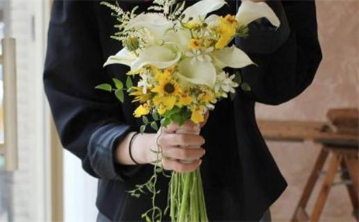 2031年07月07日老黄历适合领证吗