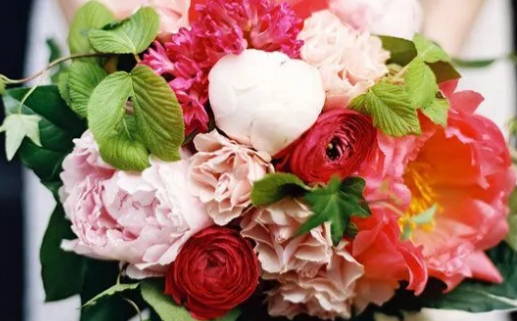 今天万年历2034年03月15日领取结婚证的好日子,领证吉日