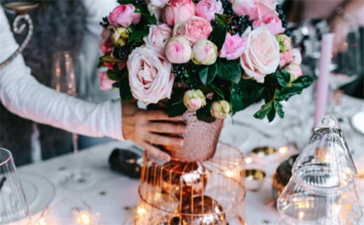 2030年12月06日领证黄历查询