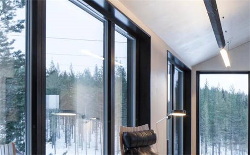 2029年04月15日乔迁黄历查询