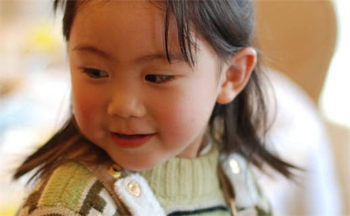 杨姓男孩子名字推荐：2026年04月15日出生宝宝的吉祥起名