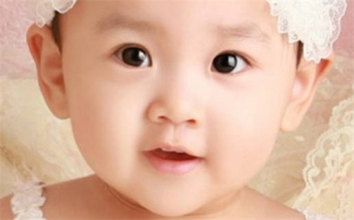 何姓女孩子取名