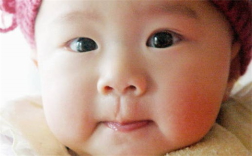 梁姓2026/04/17出生女宝宝起名全攻略：名字推荐与禁忌字分析