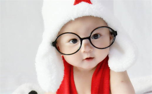 周姓女宝宝取名大全：2026年06月18日出生的宝宝名字推荐