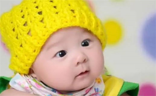 何姓女孩子取名