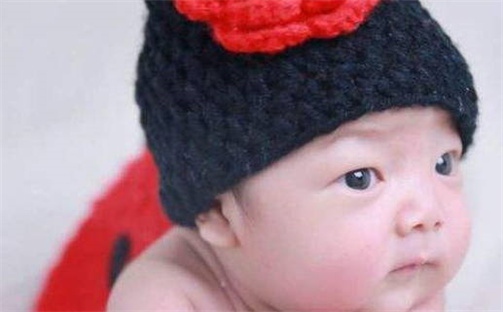 张姓2026年05月19日出生的女孩子取什么名字好？八字五行取名分析