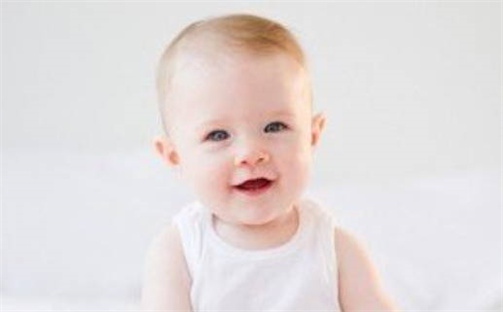 何姓女孩子取名