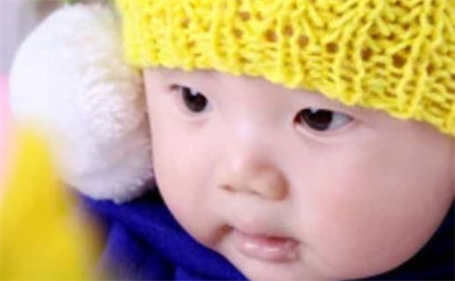 陈姓2026/06/23出生女宝宝起名全攻略：名字推荐与禁忌字分析